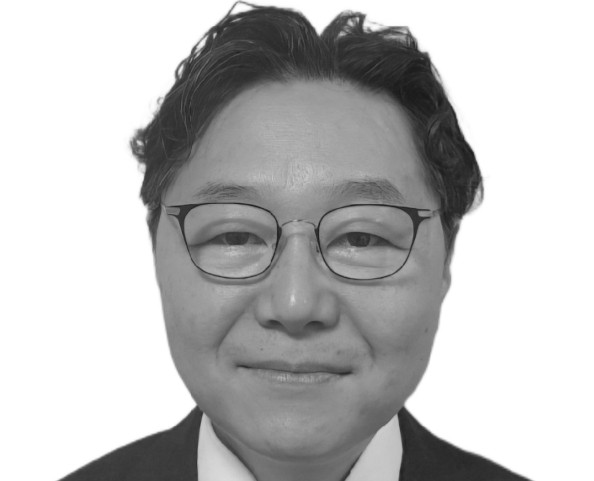 Jonghyun (Johnson) Lee